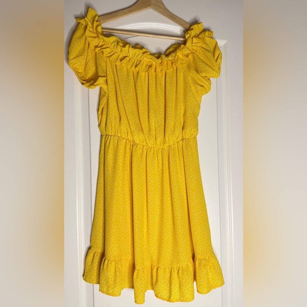 Jessica Simpson Yellow Ruffle Off Shoulder Mini Dress Size Medium
